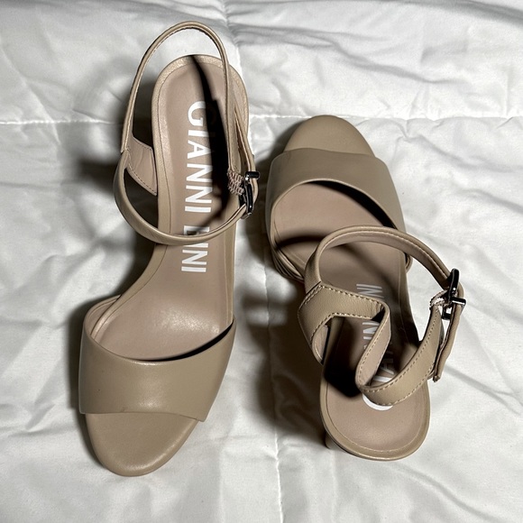 Gianni BINI nude colored platform heels - Picture 5 of 10